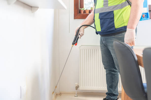Best Flea Control Services  in Hartland, WI